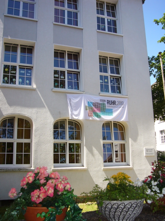 vorderansicht schule
